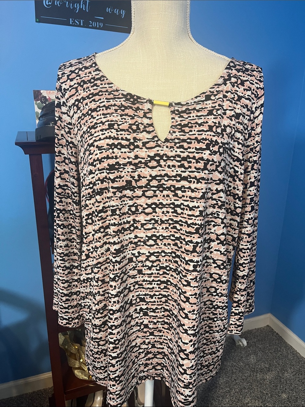 Jones New York Pink and Black Patterned Long Sleeve Scoop Neck Top, Size L